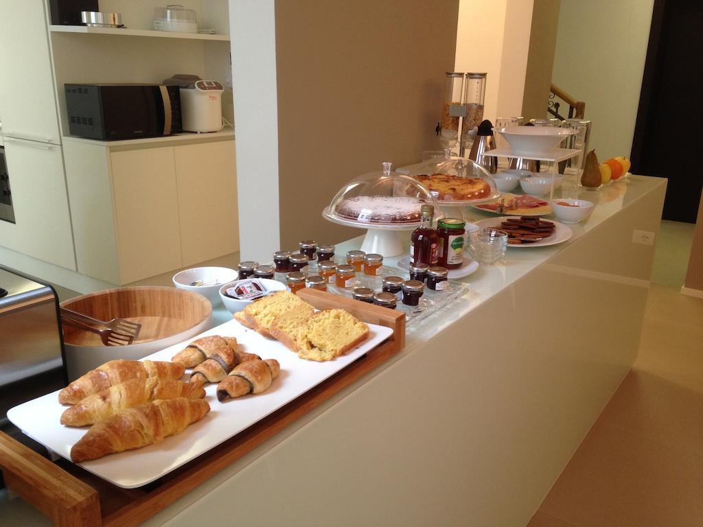 Borgoleoni 18 - Room And Breakfast Феррара Экстерьер фото