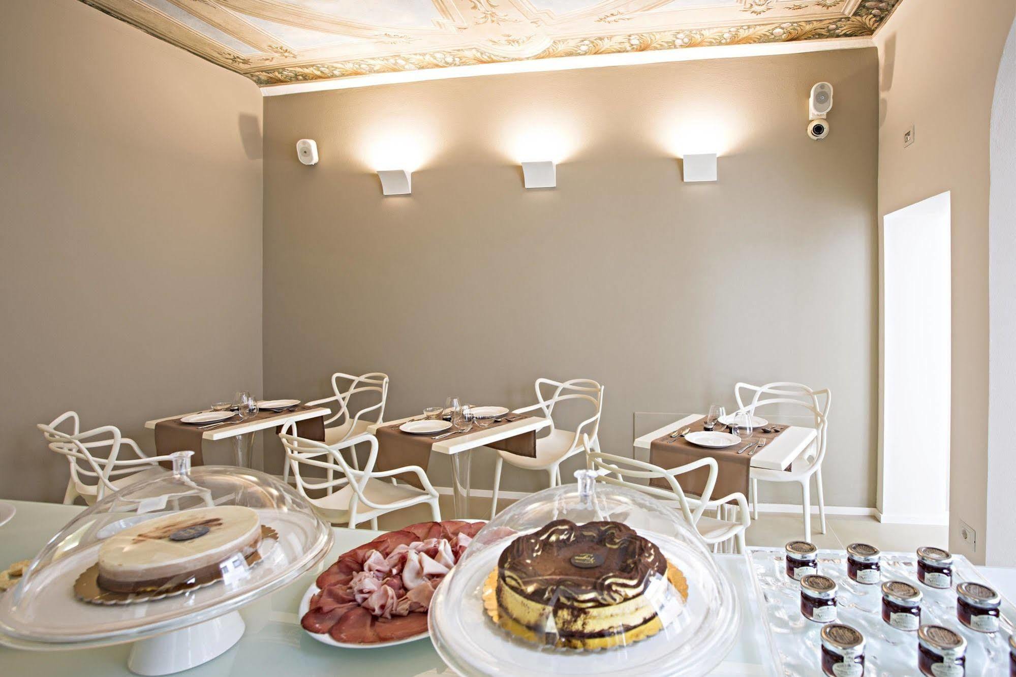 Borgoleoni 18 - Room And Breakfast Феррара Экстерьер фото